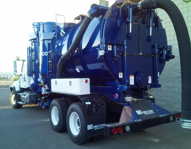 Shenandoah worker-Stormwater and Sanitary System Cleaning