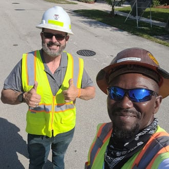 Shenandoah workers giving thumbs up - Emergency response