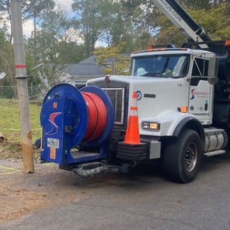 Shenandoah workers and trucks - Emergency response